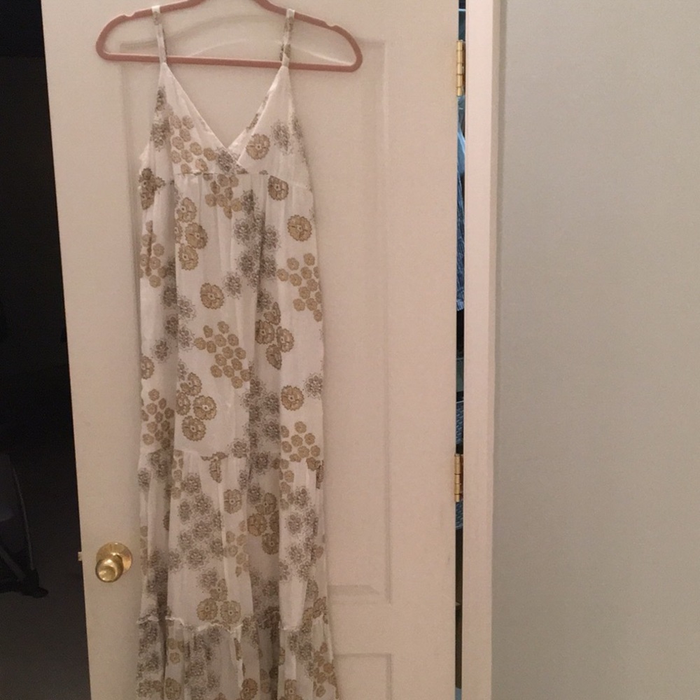 White and gold maxi
